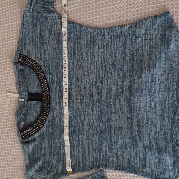 Sweater - Picture 4 of 4